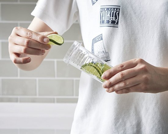 בקבוק שתיה עם חלק פנימי לחליטה 650 מ''ל Lock & Lock - צבע כתום