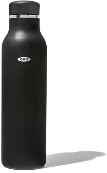253624_b_1.jpg בקבוק שתייה תרמי עם פיה צרה 590 מ”ל מבית OXO - צבע שחור