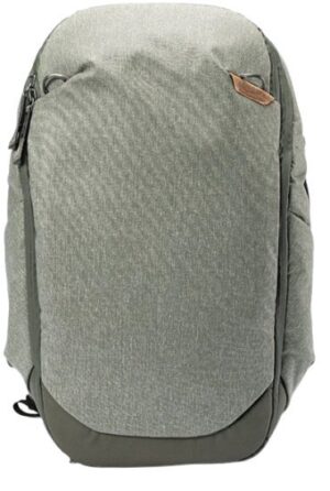 תיק גב 30L מבית Peak Design - בצבע ירוק מרווה