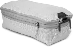 נרתיק אחסון Small מבית Peak Design - בצבע אפור בהיר