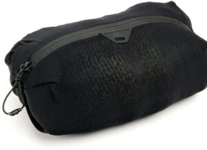 נרתיק אחסון קל במיוחד עשוי רשת XS מבית Peak Design - בצבע שחור